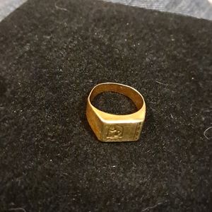 18k gold ring